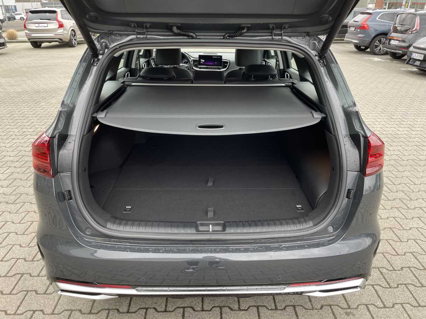 Kia  PHEV Spirit + JBL-Soundsystem