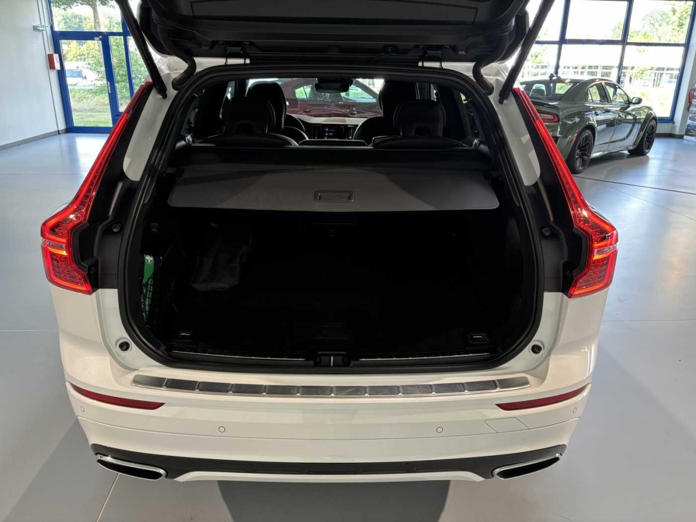 Volvo  R Design PHEV AWD + Xemium-Paket-Pro