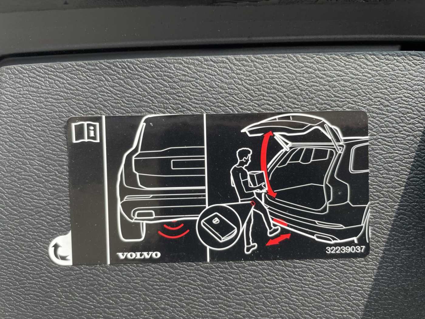 Volvo  T8 Twin Engine AWD Inscription + Massagefunktion